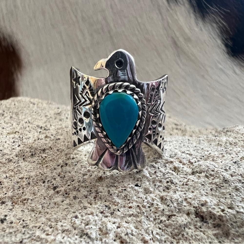 ❤️ Kingman Turquoise Hand Stamped Sterling Cigar Style Band Thunderbird Ring SZ9